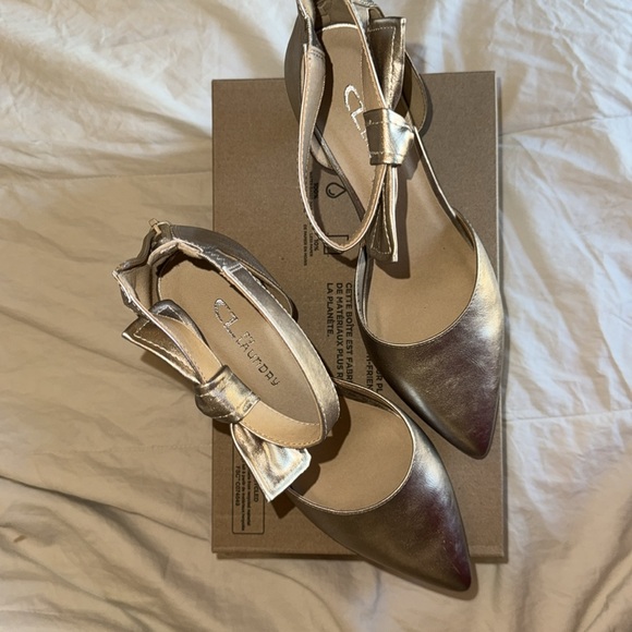 CL by Chinese Laundry “Outgoing Pump” Gold moonlight Metallic Color Size 8.5/39 - Picture 6 of 15